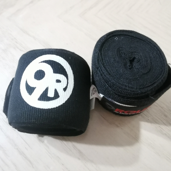9 Round Professional Hand Wraps - Picture 2 of 5